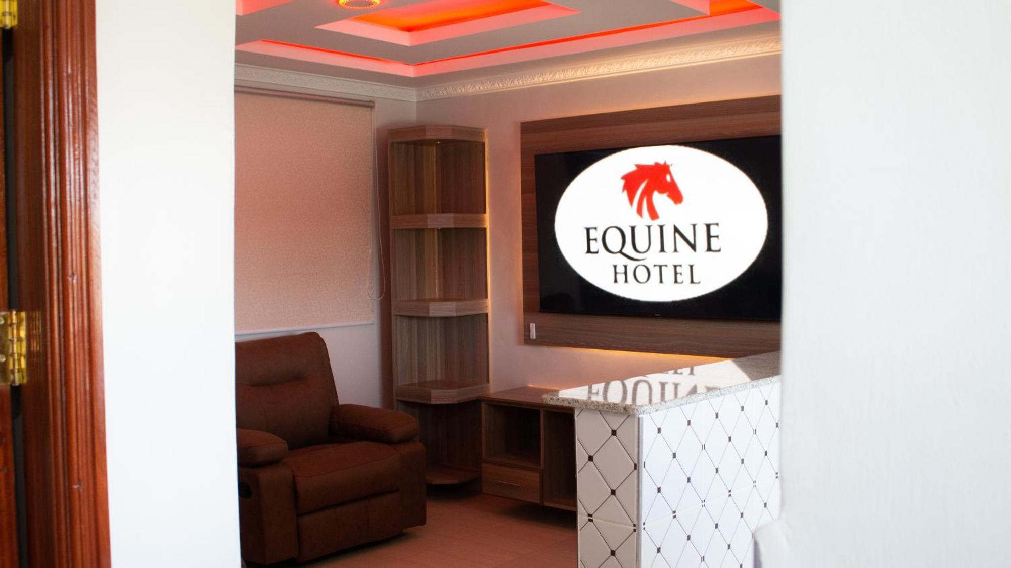 Equine Hotel ルイル エクステリア 写真